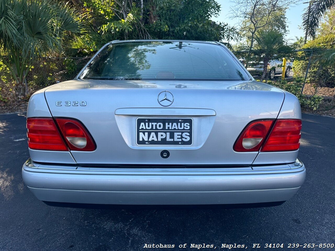 1996 Mercedes-Benz E 320   - Photo 7 - Naples, FL 34104