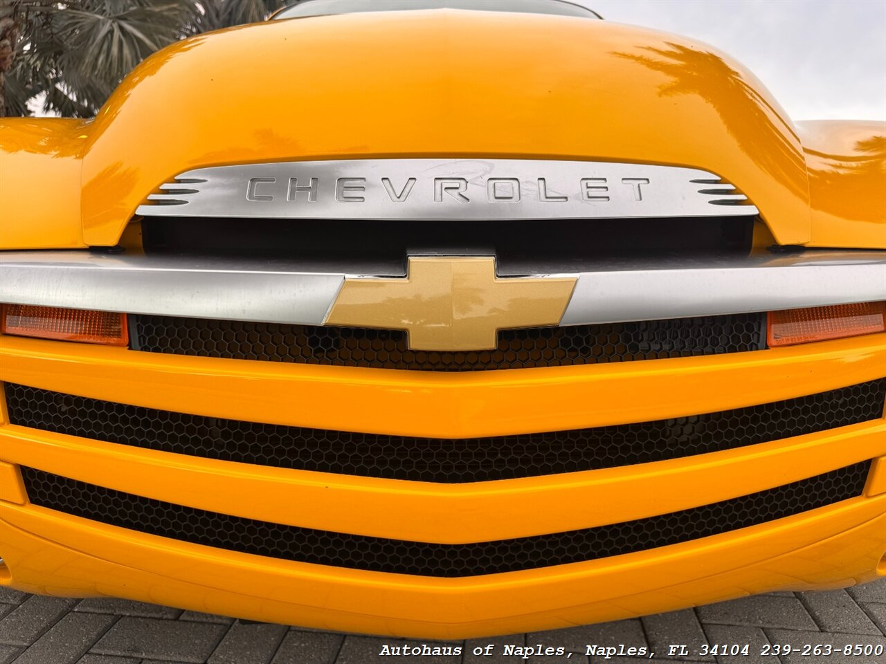 2005 Chevrolet SSR LS   - Photo 16 - Naples, FL 34104