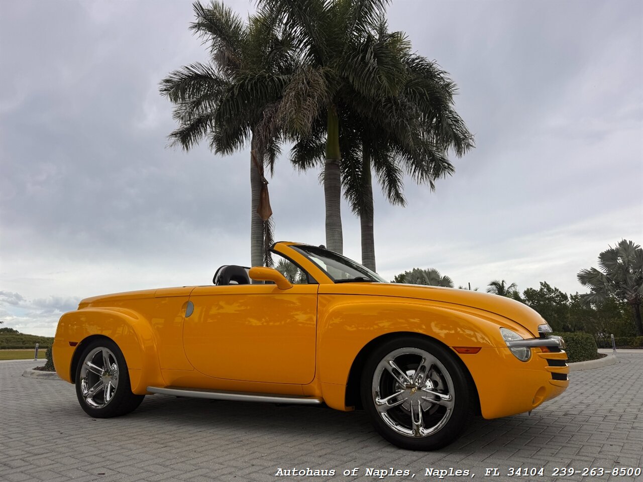 2005 Chevrolet SSR LS   - Photo 5 - Naples, FL 34104