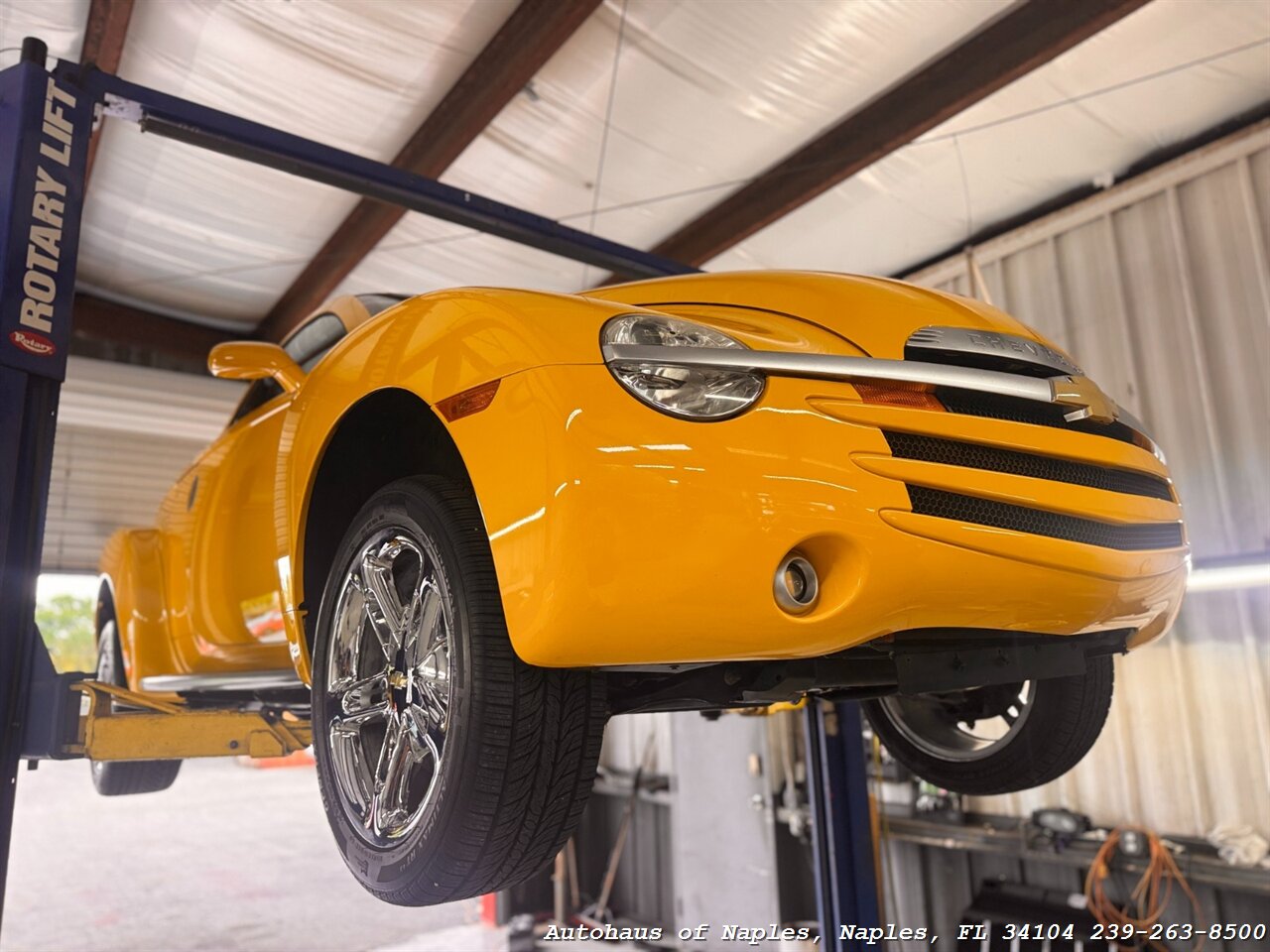 2005 Chevrolet SSR LS   - Photo 76 - Naples, FL 34104