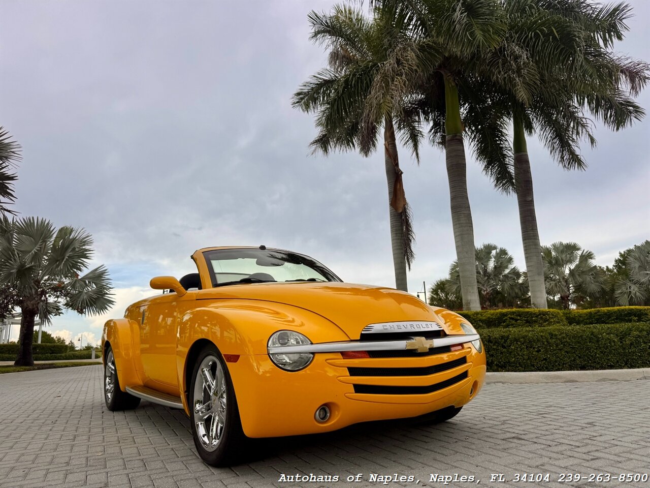 2005 Chevrolet SSR LS   - Photo 6 - Naples, FL 34104