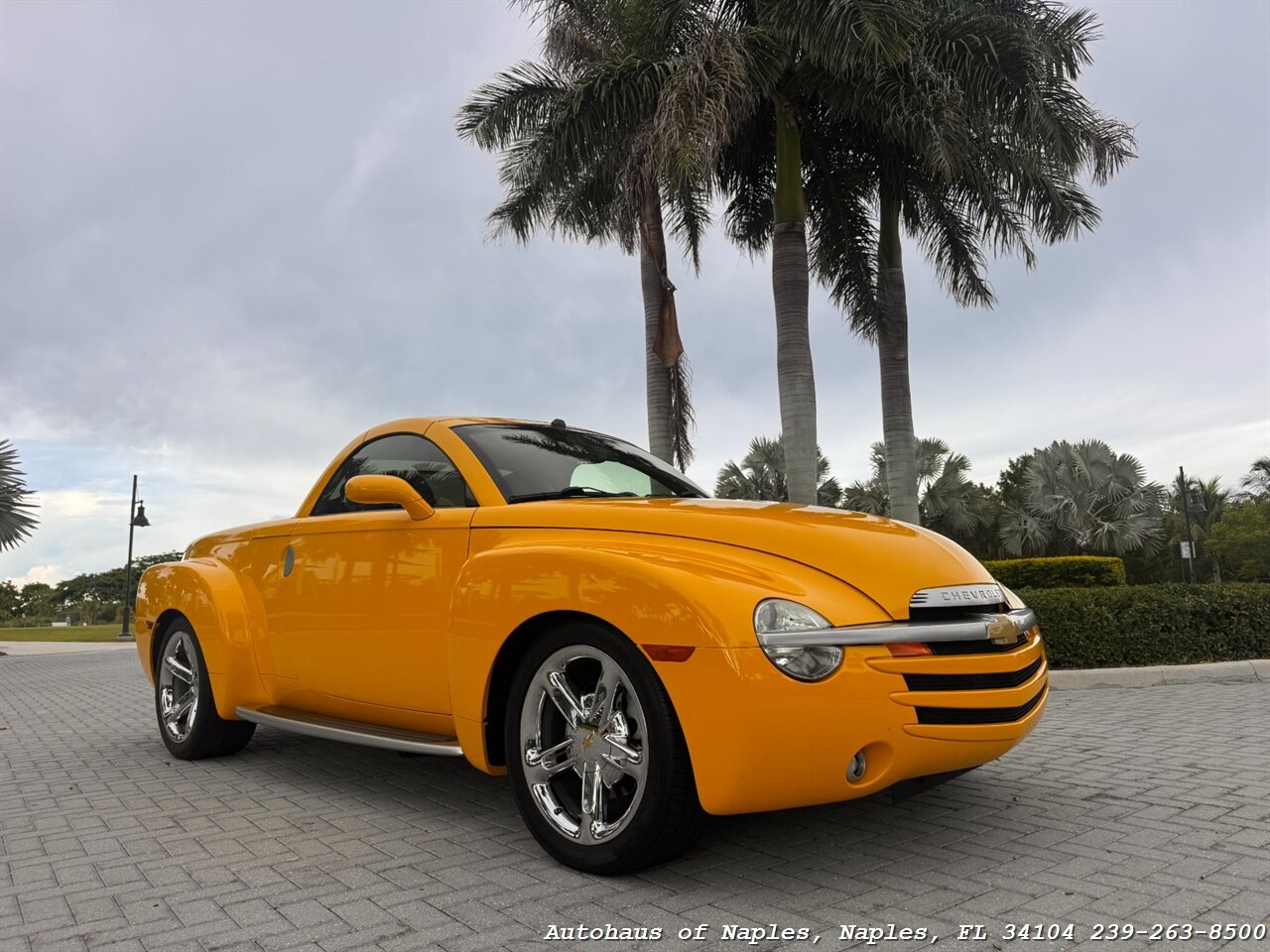 2005 Chevrolet SSR LS   - Photo 12 - Naples, FL 34104