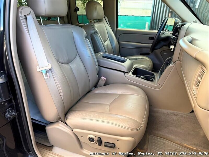2004 Chevrolet Silverado 2500 Work Truck 4dr Extended Cab Work Truck   - Photo 34 - Naples, FL 34104