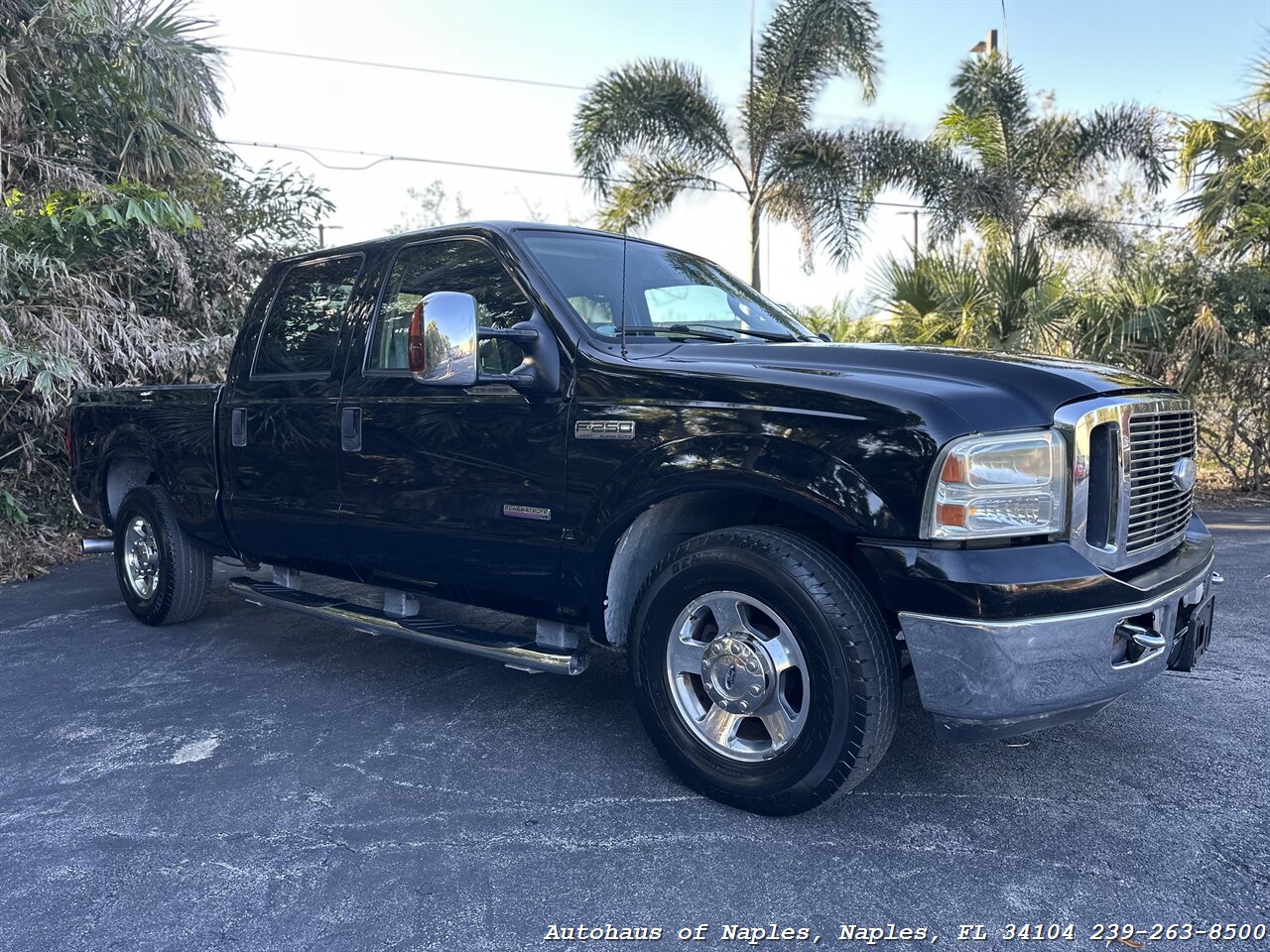 2007 Ford F-250 Super Duty Lariat   - Photo 2 - Naples, FL 34104