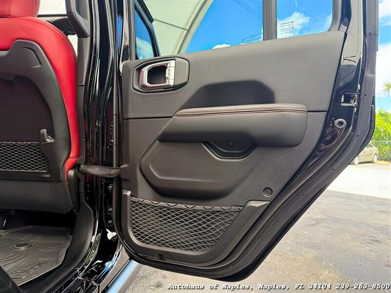 2024 Jeep Wrangler Rubicon 392 photo 30