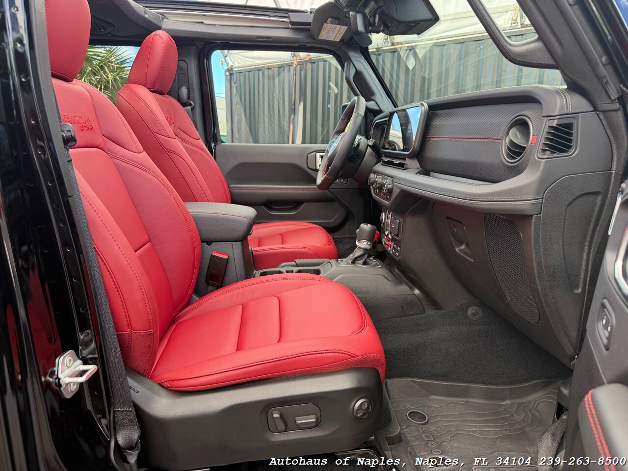 2024 Jeep Wrangler Rubicon 392 - Photo 36 - Naples, FL 34104
