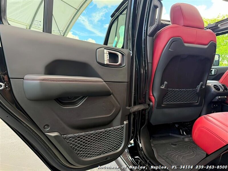 2024 Jeep Wrangler Rubicon 392 photo 25
