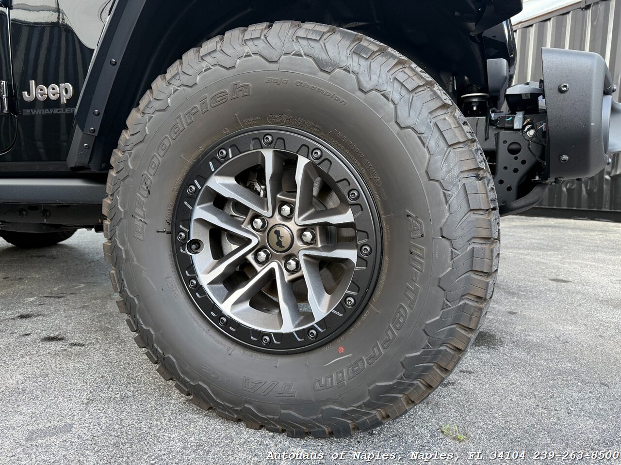 2024 Jeep Wrangler Rubicon 392 - Photo 10 - Naples, FL 34104