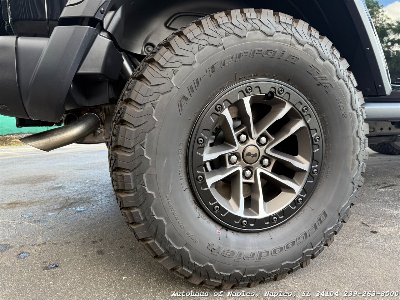 2024 Jeep Wrangler Rubicon 392 - Photo 11 - Naples, FL 34104