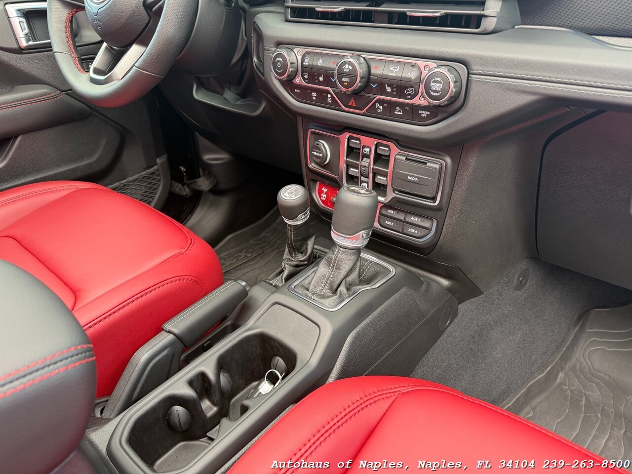 2024 Jeep Wrangler Rubicon 392 - Photo 38 - Naples, FL 34104