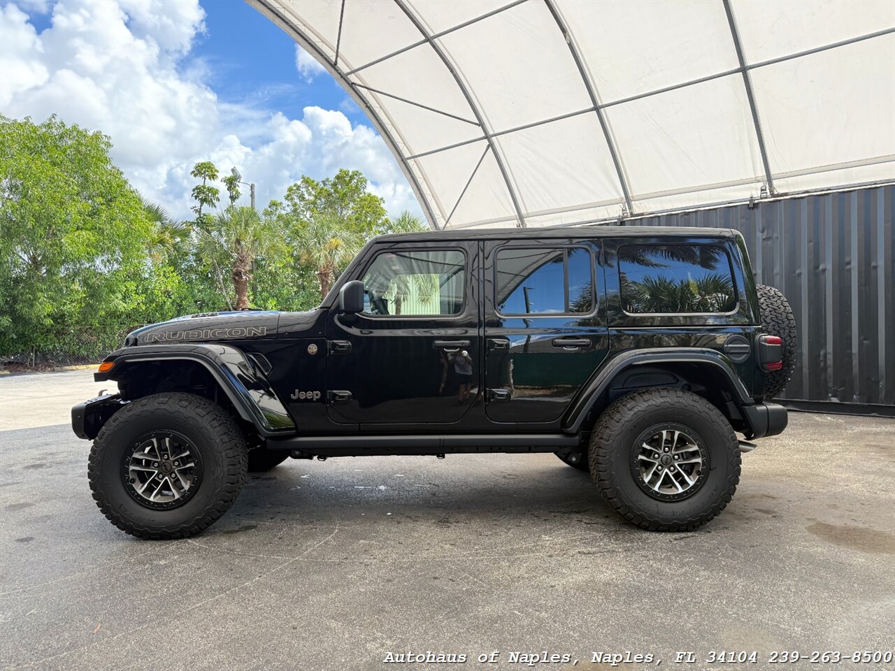 2024 Jeep Wrangler Rubicon 392 - Photo 5 - Naples, FL 34104
