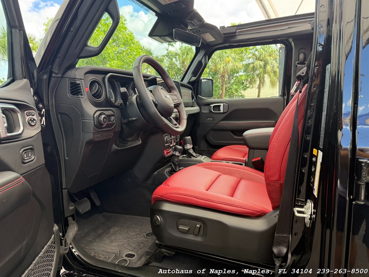 2024 Jeep Wrangler Rubicon 392 - Photo 21 - Naples, FL 34104