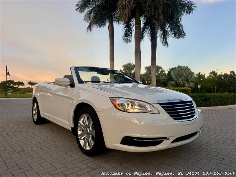 2013 Chrysler 200 Touring  
