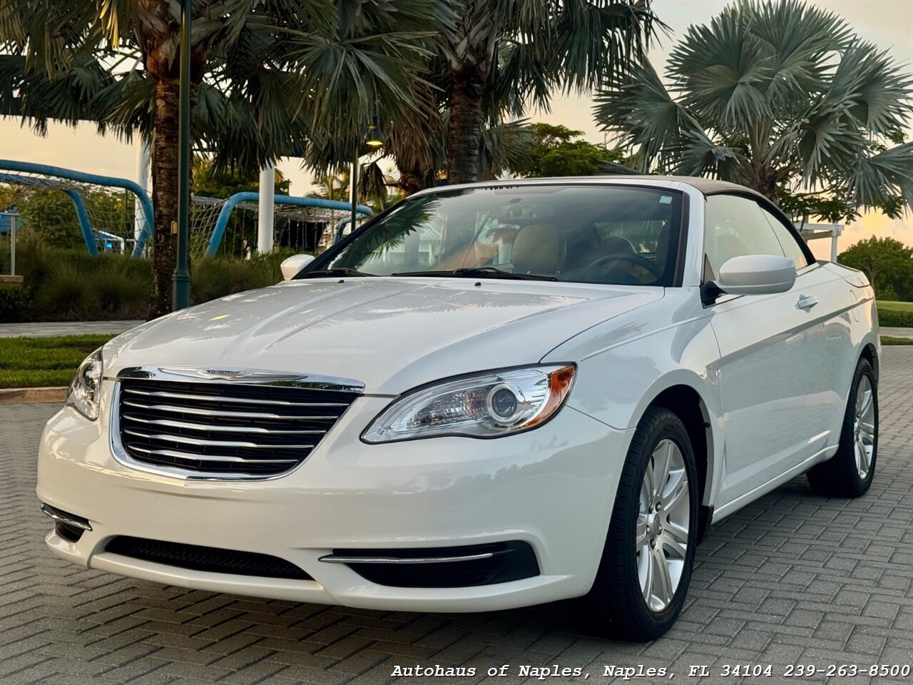 2013 Chrysler 200 Touring - Photo 19 - Naples, FL 34104