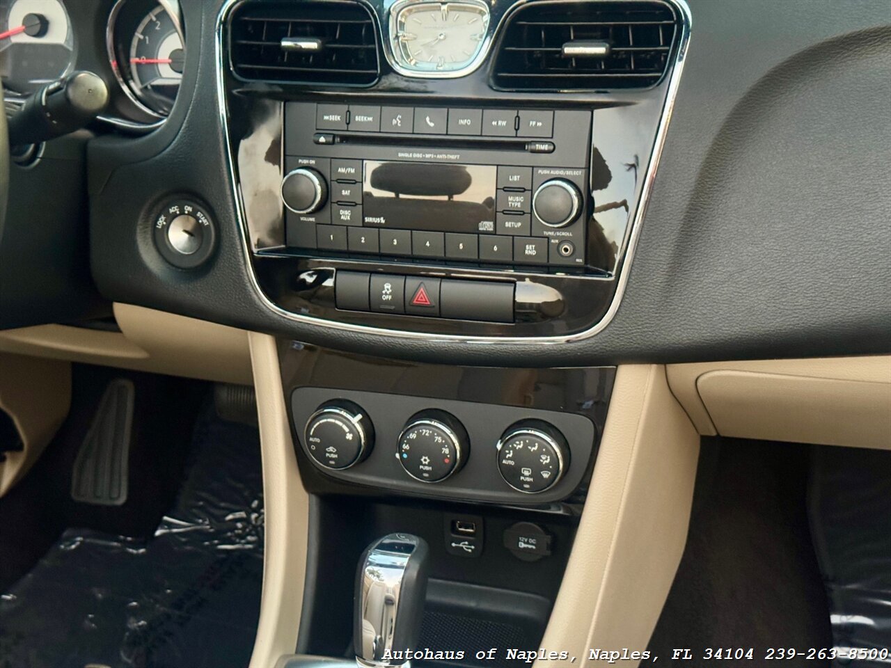 2013 Chrysler 200 Touring - Photo 36 - Naples, FL 34104