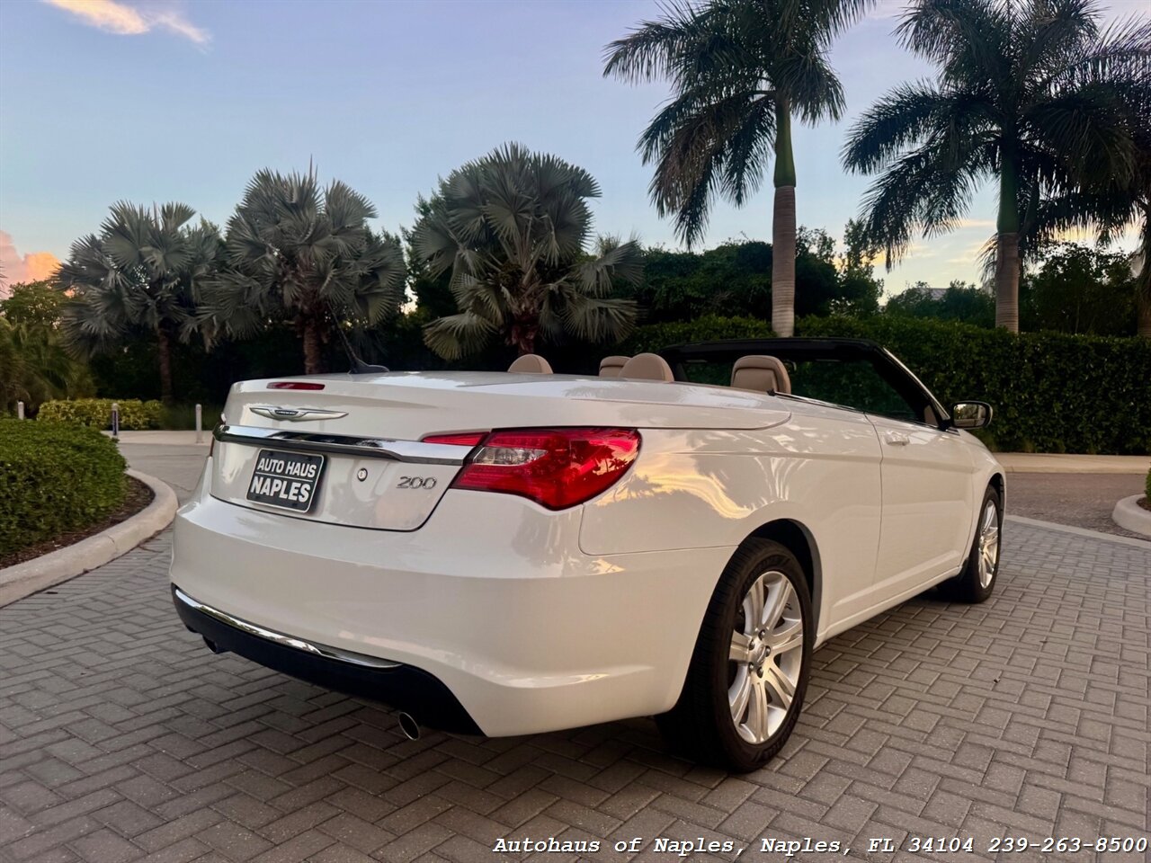 2013 Chrysler 200 Touring - Photo 9 - Naples, FL 34104