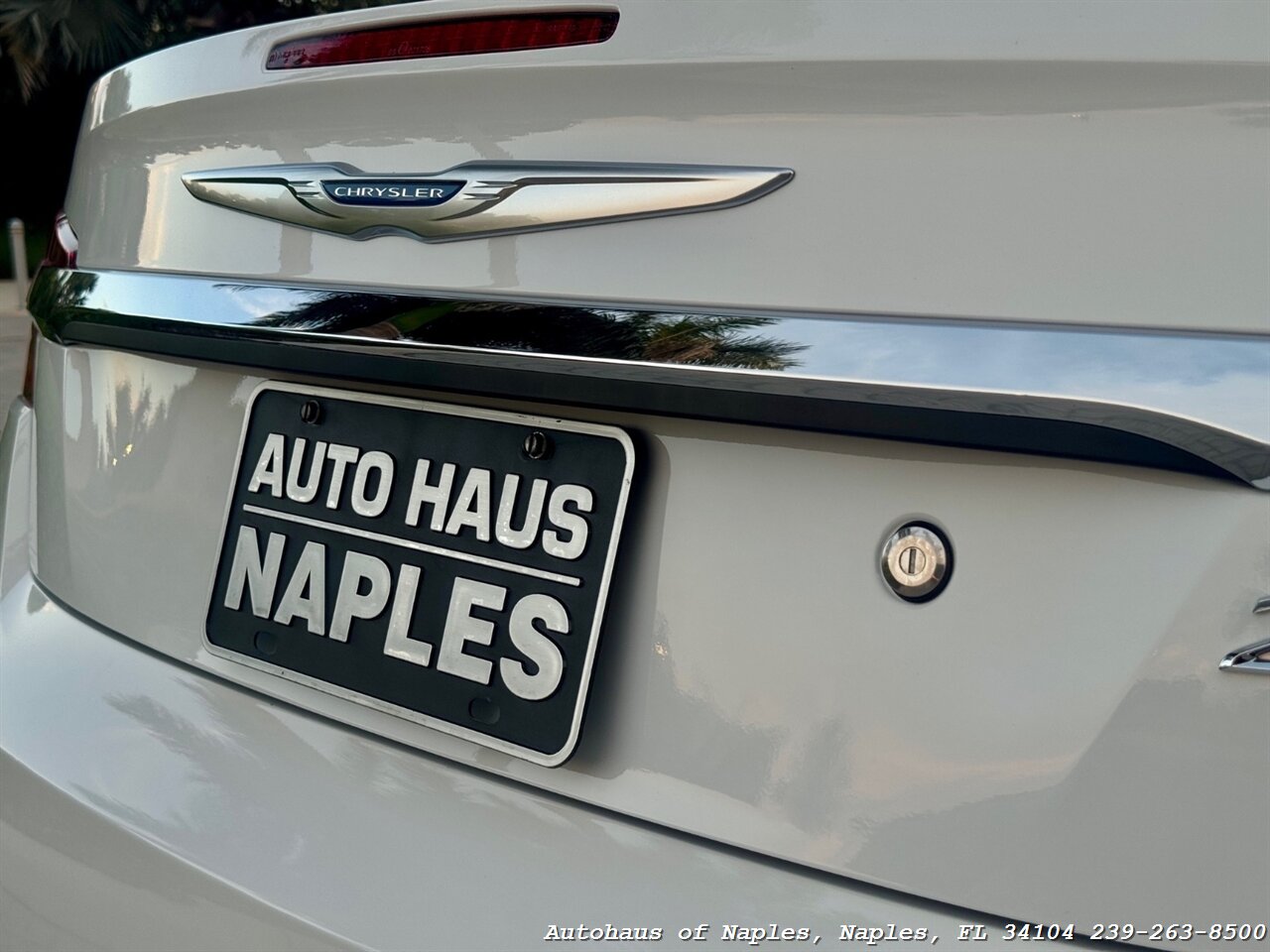 2013 Chrysler 200 Touring - Photo 13 - Naples, FL 34104