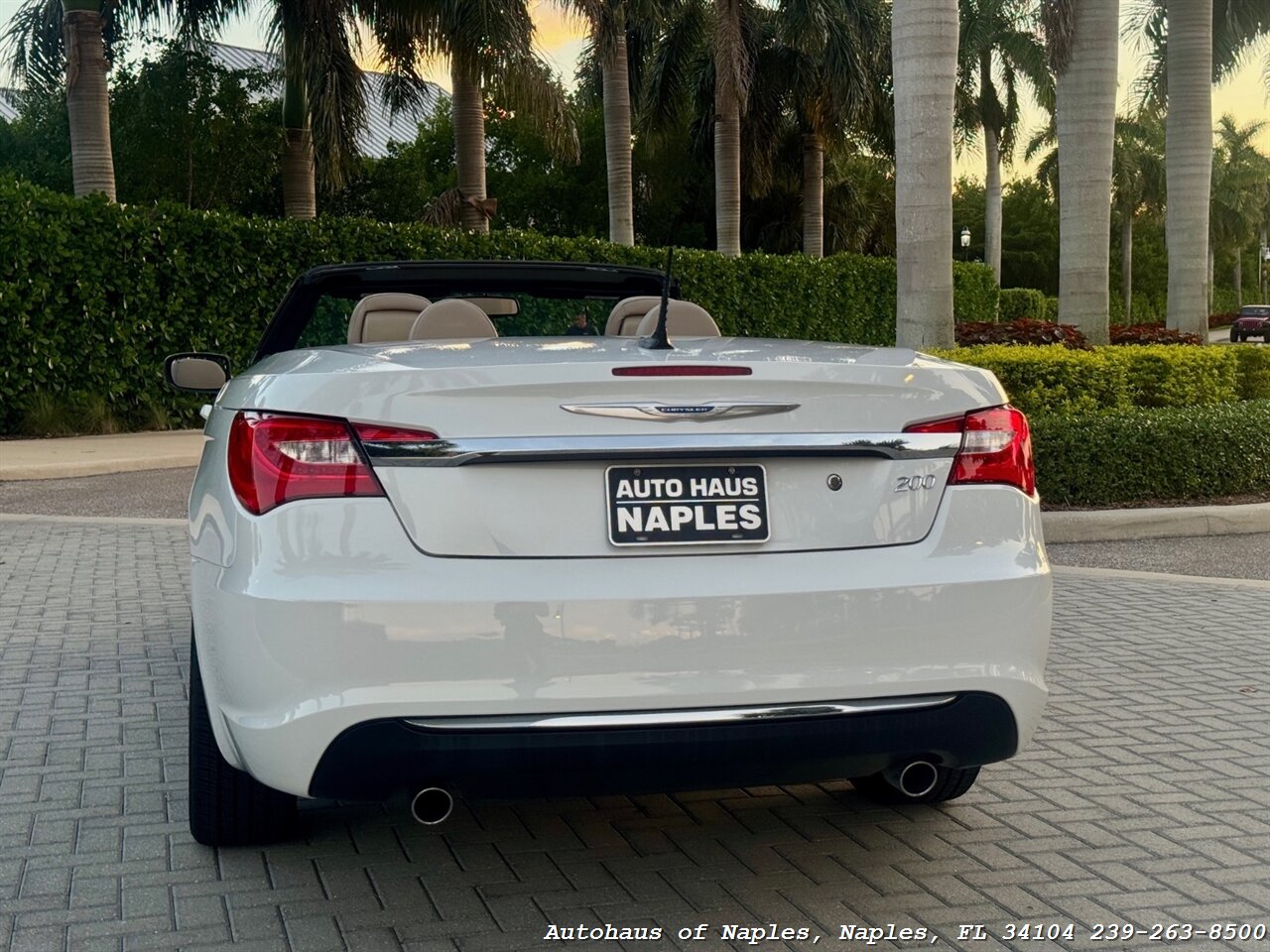 2013 Chrysler 200 Touring - Photo 11 - Naples, FL 34104