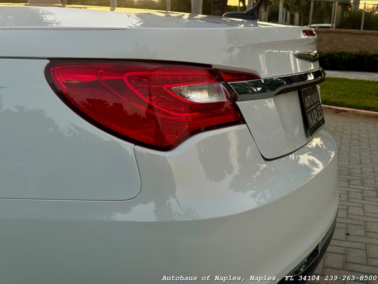 2013 Chrysler 200 Touring - Photo 14 - Naples, FL 34104