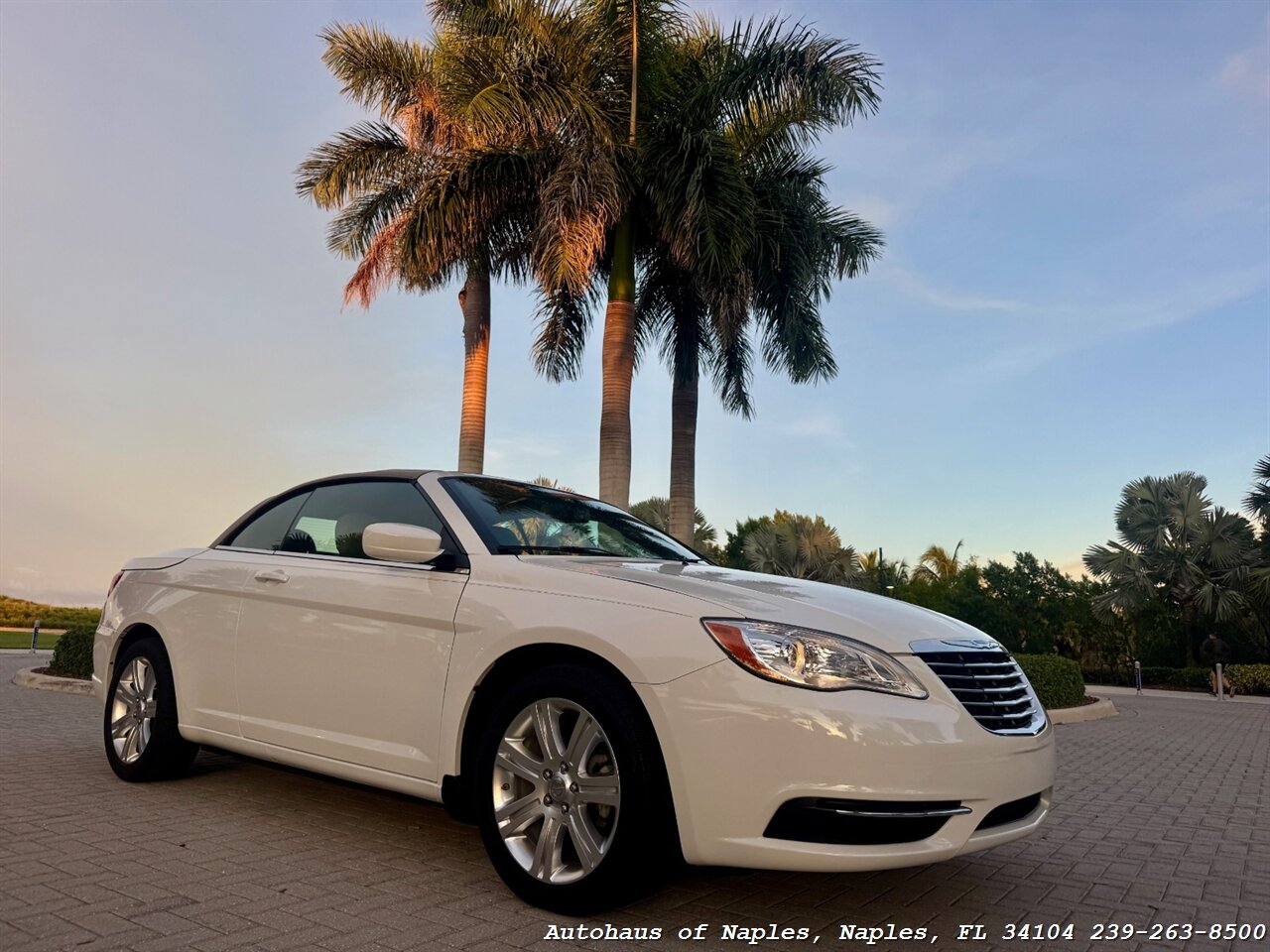 2013 Chrysler 200 Touring - Photo 6 - Naples, FL 34104