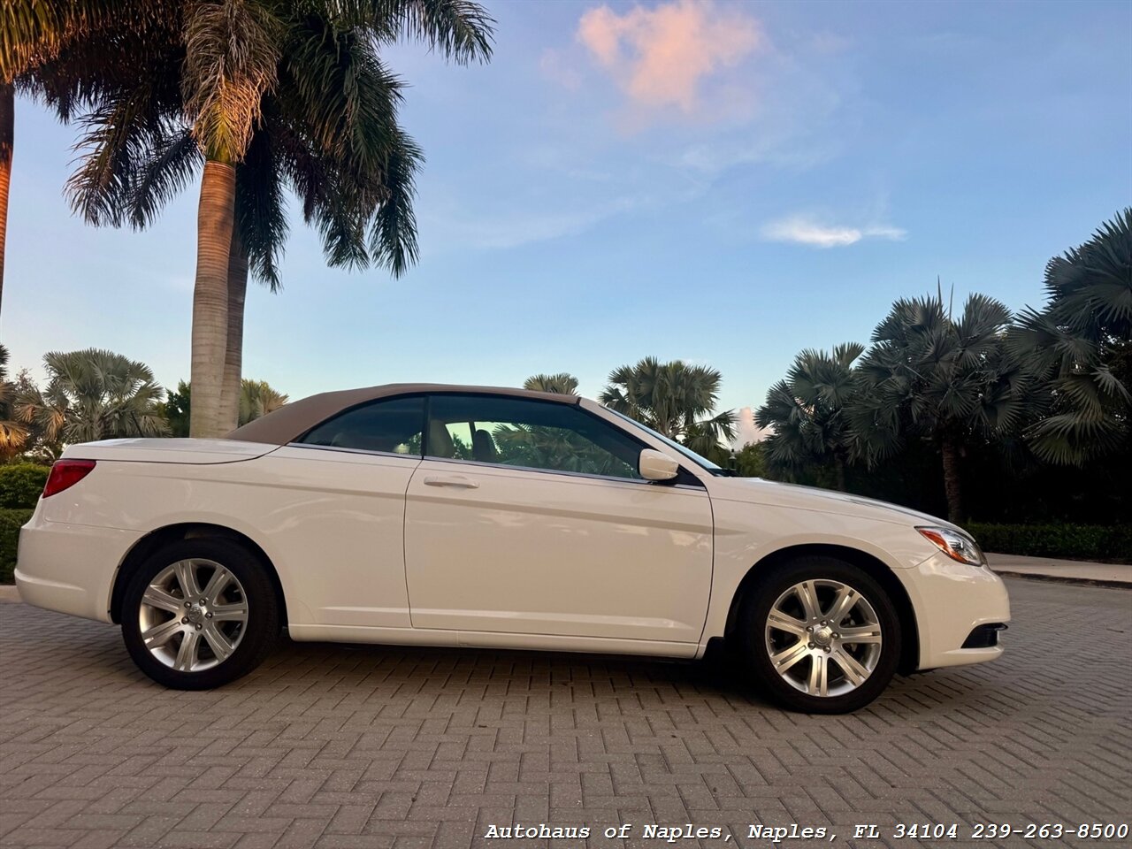 2013 Chrysler 200 Touring - Photo 7 - Naples, FL 34104