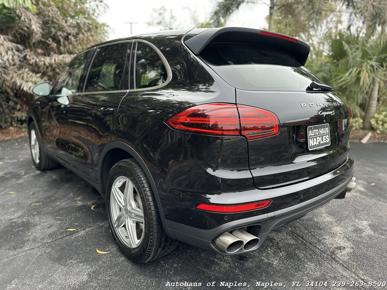 2015 Porsche Cayenne S   - Photo 12 - Naples, FL 34104