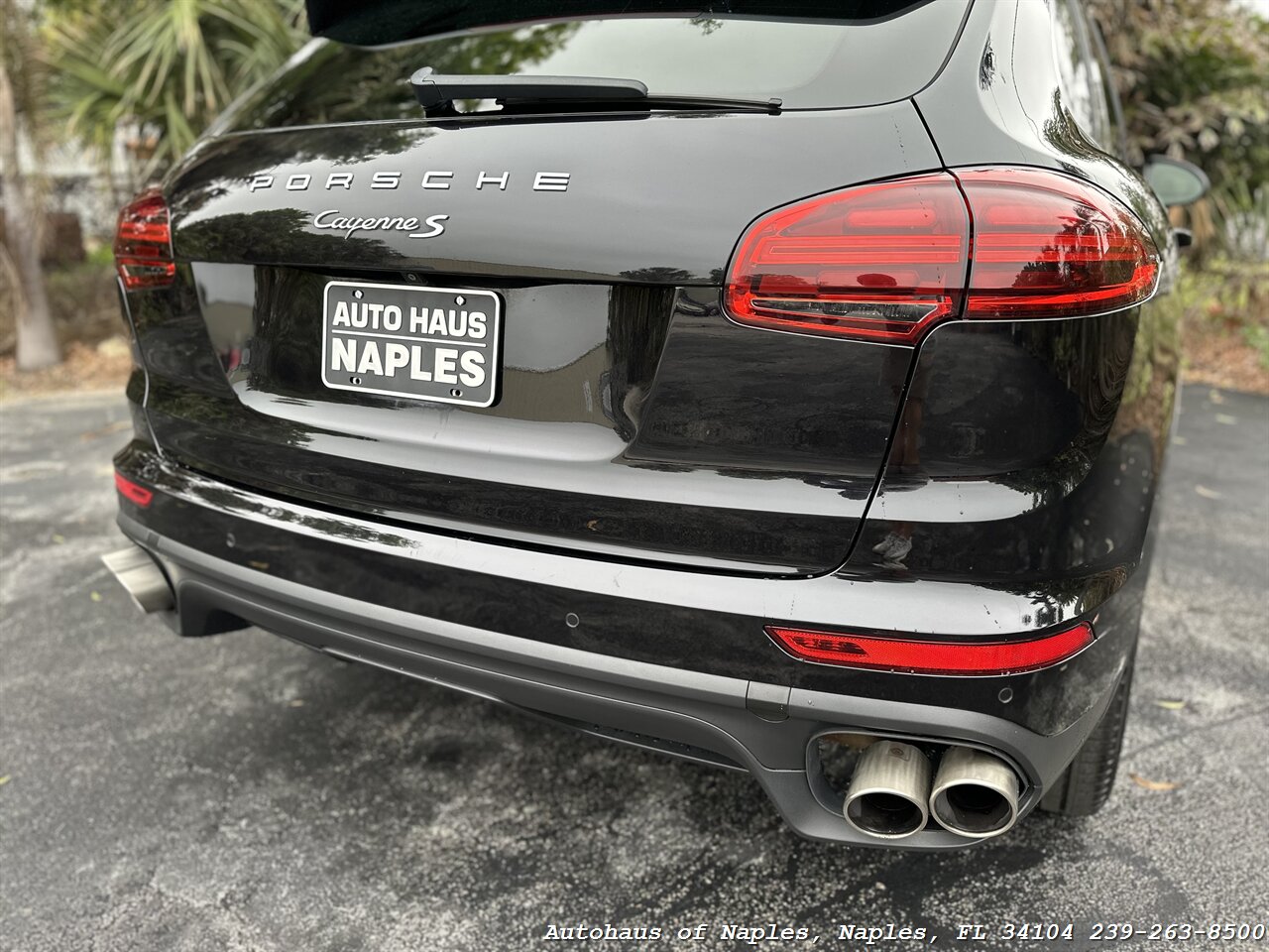 2015 Porsche Cayenne S   - Photo 16 - Naples, FL 34104