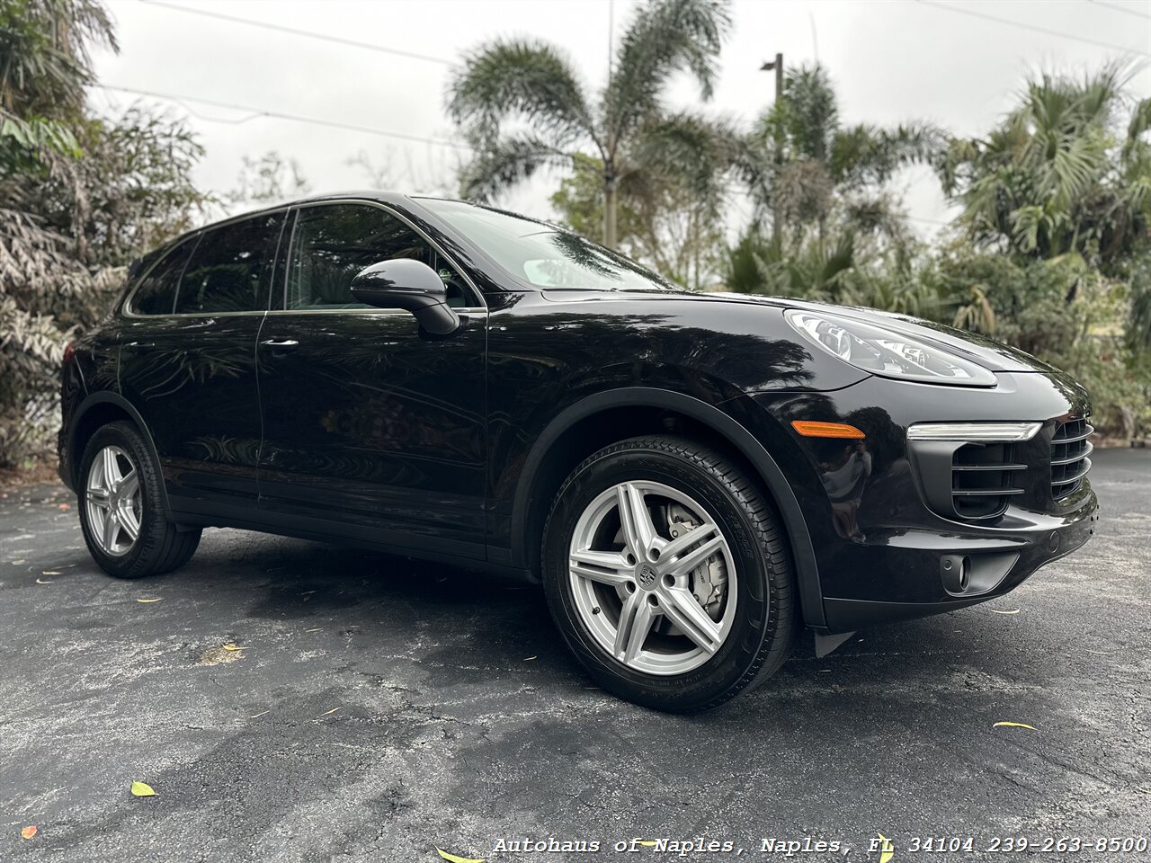 2015 Porsche Cayenne S   - Photo 2 - Naples, FL 34104