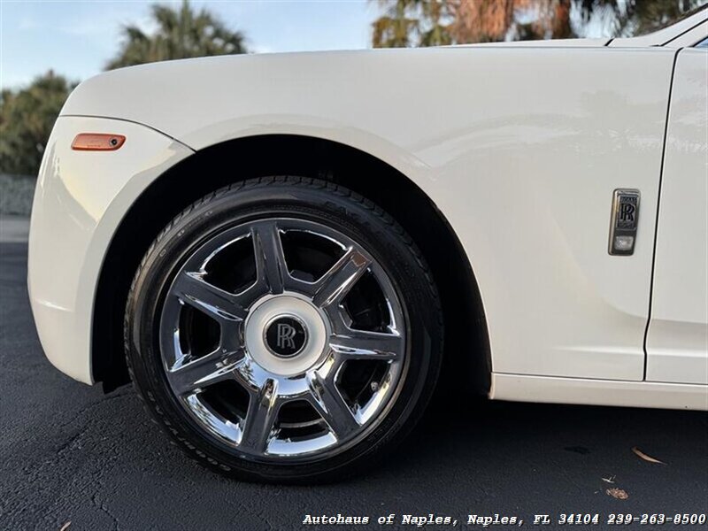 2010 Rolls-Royce Ghost   - Photo 17 - Naples, FL 34104