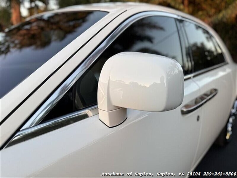 2010 Rolls-Royce Ghost   - Photo 11 - Naples, FL 34104