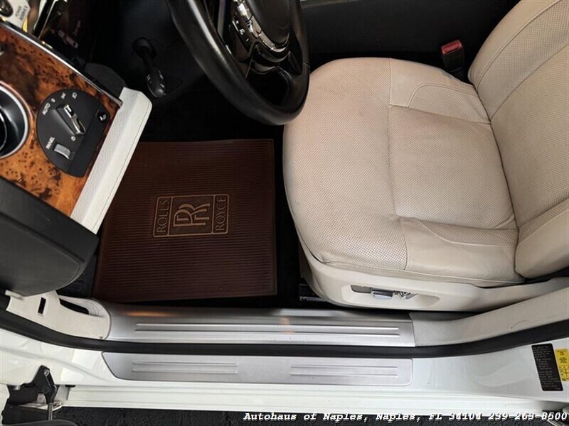 2010 Rolls-Royce Ghost   - Photo 26 - Naples, FL 34104