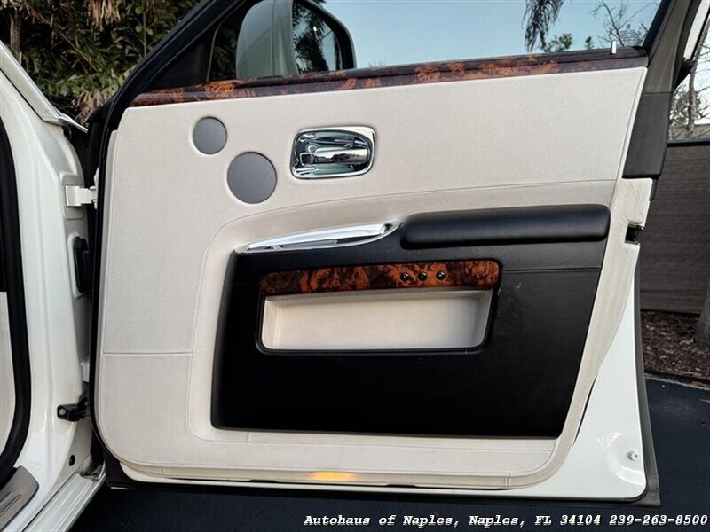 2010 Rolls-Royce Ghost   - Photo 40 - Naples, FL 34104