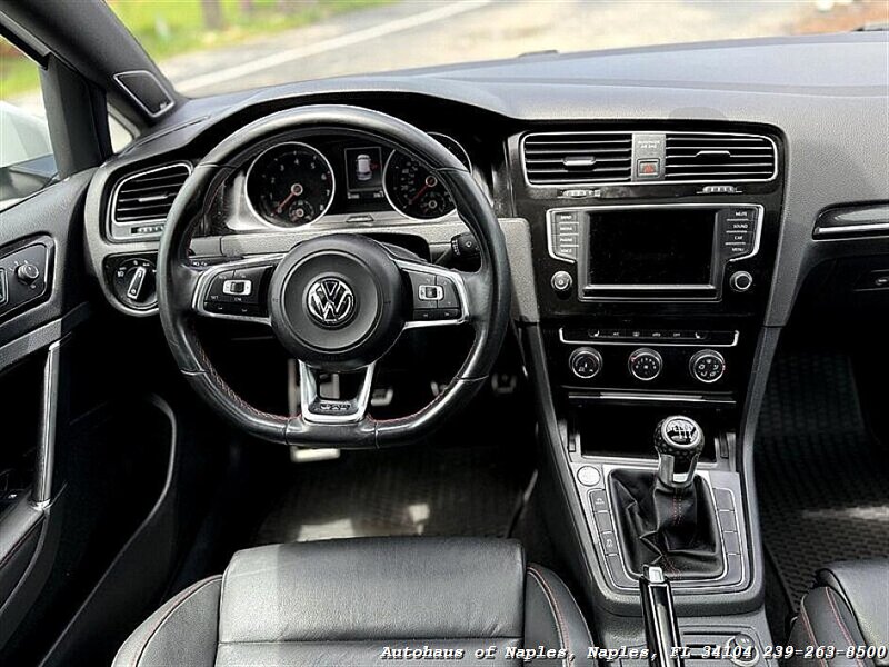 2016 Volkswagen Golf GTI SE   - Photo 19 - Naples, FL 34104