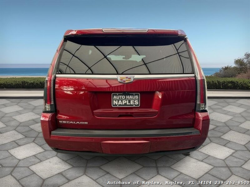2019 Cadillac Escalade Luxury   - Photo 7 - Naples, FL 34104