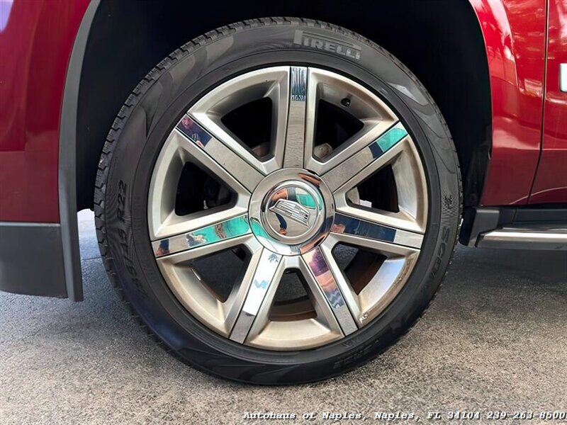 2019 Cadillac Escalade Luxury   - Photo 13 - Naples, FL 34104