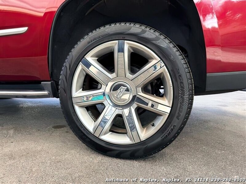 2019 Cadillac Escalade Luxury   - Photo 12 - Naples, FL 34104