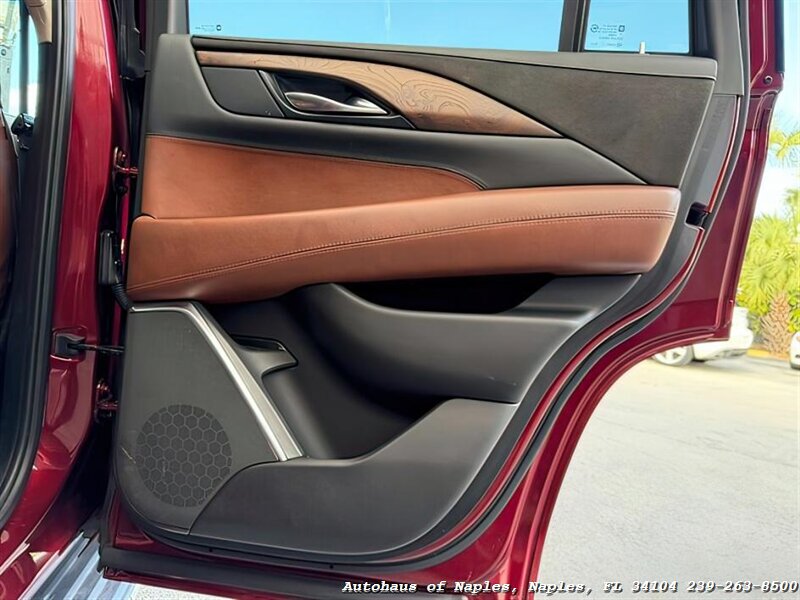 2019 Cadillac Escalade Luxury   - Photo 30 - Naples, FL 34104