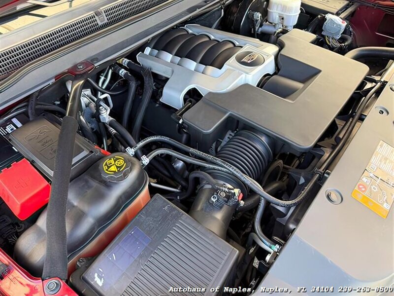 2019 Cadillac Escalade Luxury   - Photo 15 - Naples, FL 34104