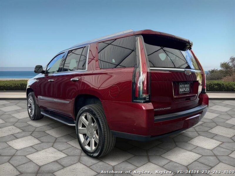 2019 Cadillac Escalade Luxury   - Photo 6 - Naples, FL 34104