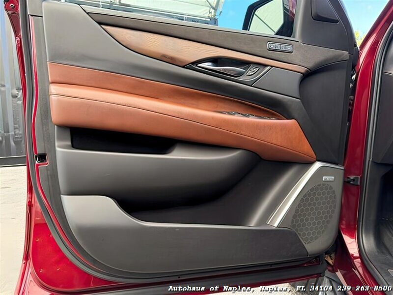2019 Cadillac Escalade Luxury   - Photo 20 - Naples, FL 34104