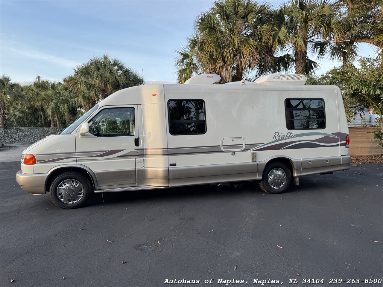 1999 Volkswagen EuroVan Winnebago Rialta - Photo 6 - Naples, FL 34104
