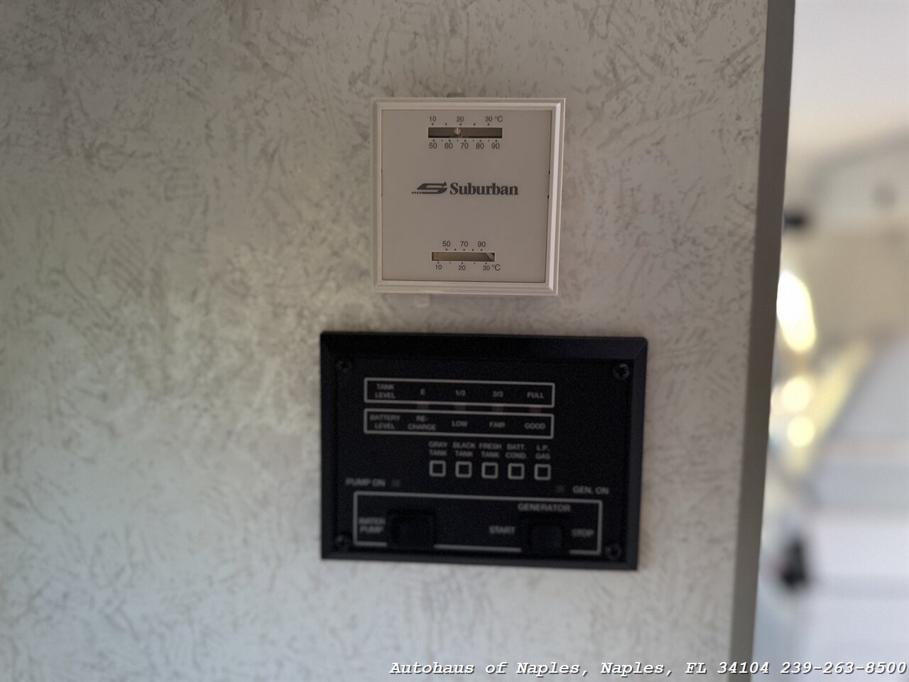 1999 Volkswagen EuroVan Winnebago Rialta - Photo 33 - Naples, FL 34104