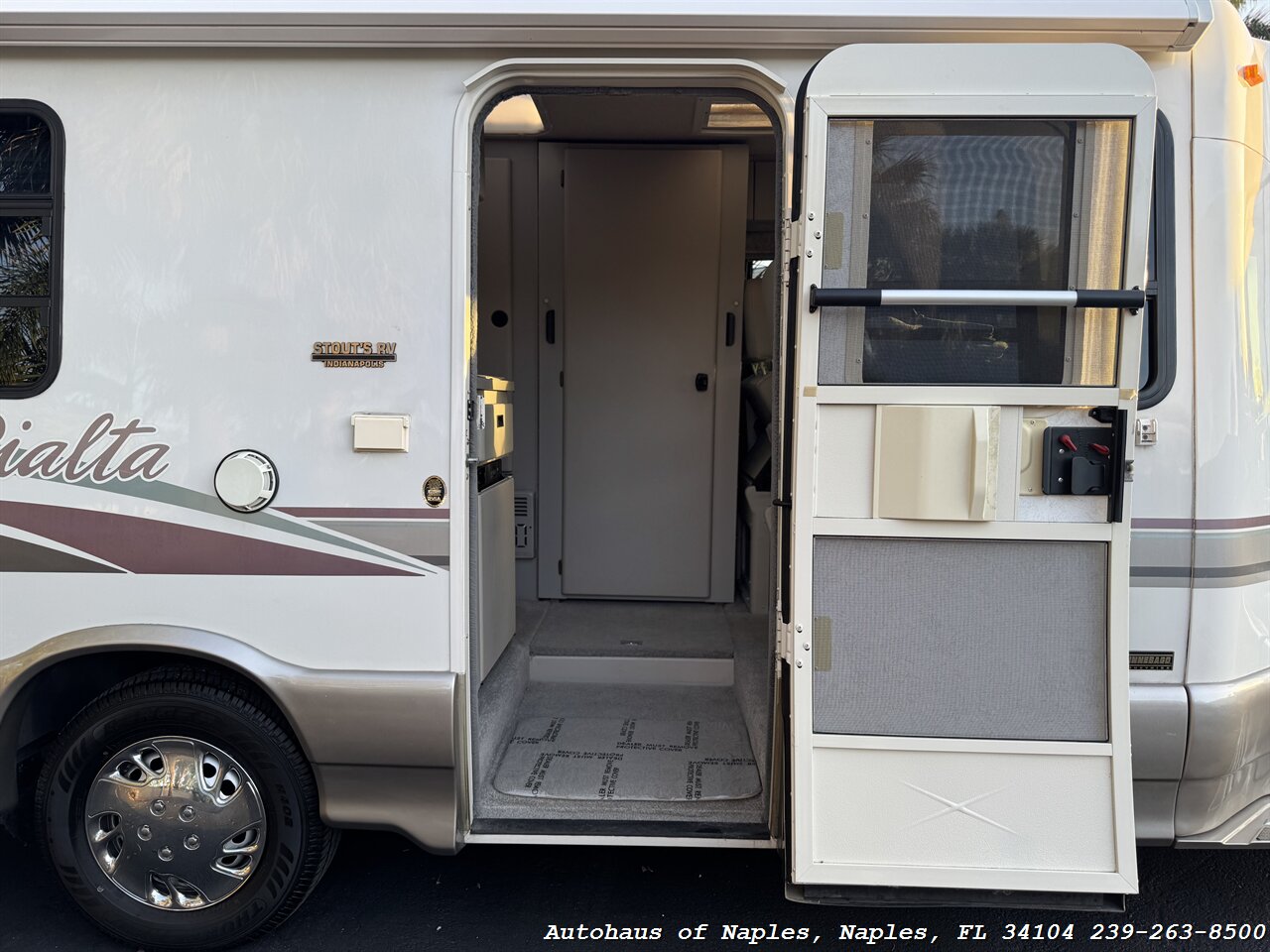 1999 Volkswagen EuroVan Winnebago Rialta - Photo 18 - Naples, FL 34104