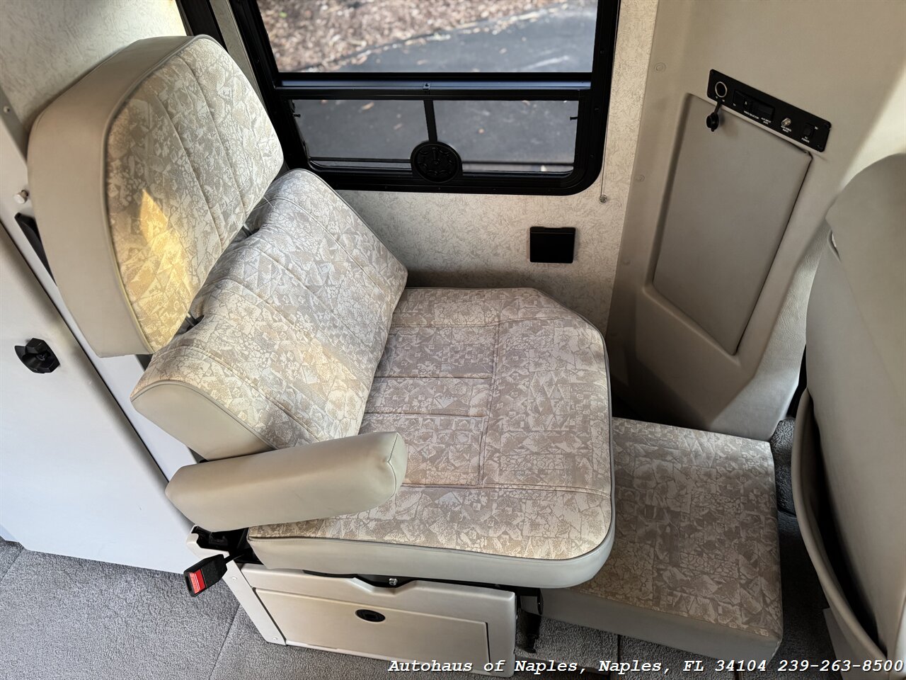 1999 Volkswagen EuroVan Winnebago Rialta - Photo 41 - Naples, FL 34104