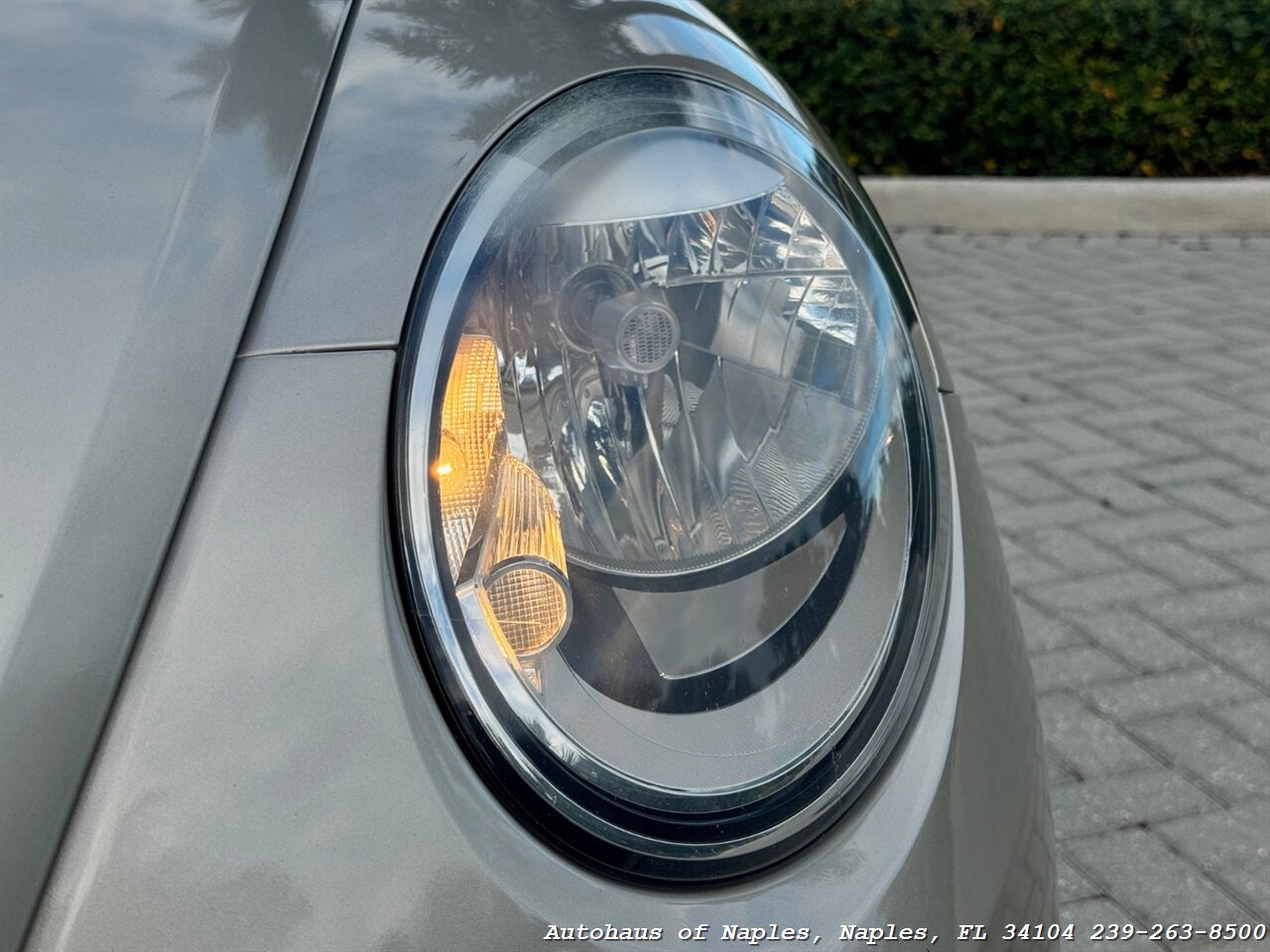 2013 Volkswagen Beetle Convertible 2.5L   - Photo 4 - Naples, FL 34104
