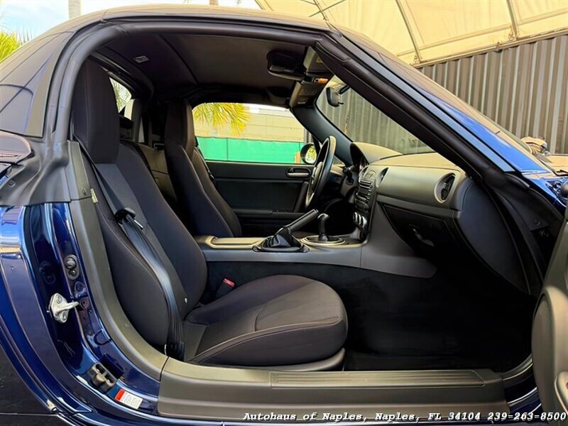 2009 Mazda MX-5 Miata Sport - Photo 30 - Naples, FL 34104