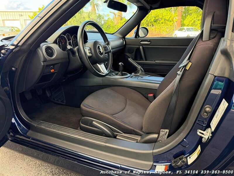 2009 Mazda MX-5 Miata Sport - Photo 25 - Naples, FL 34104