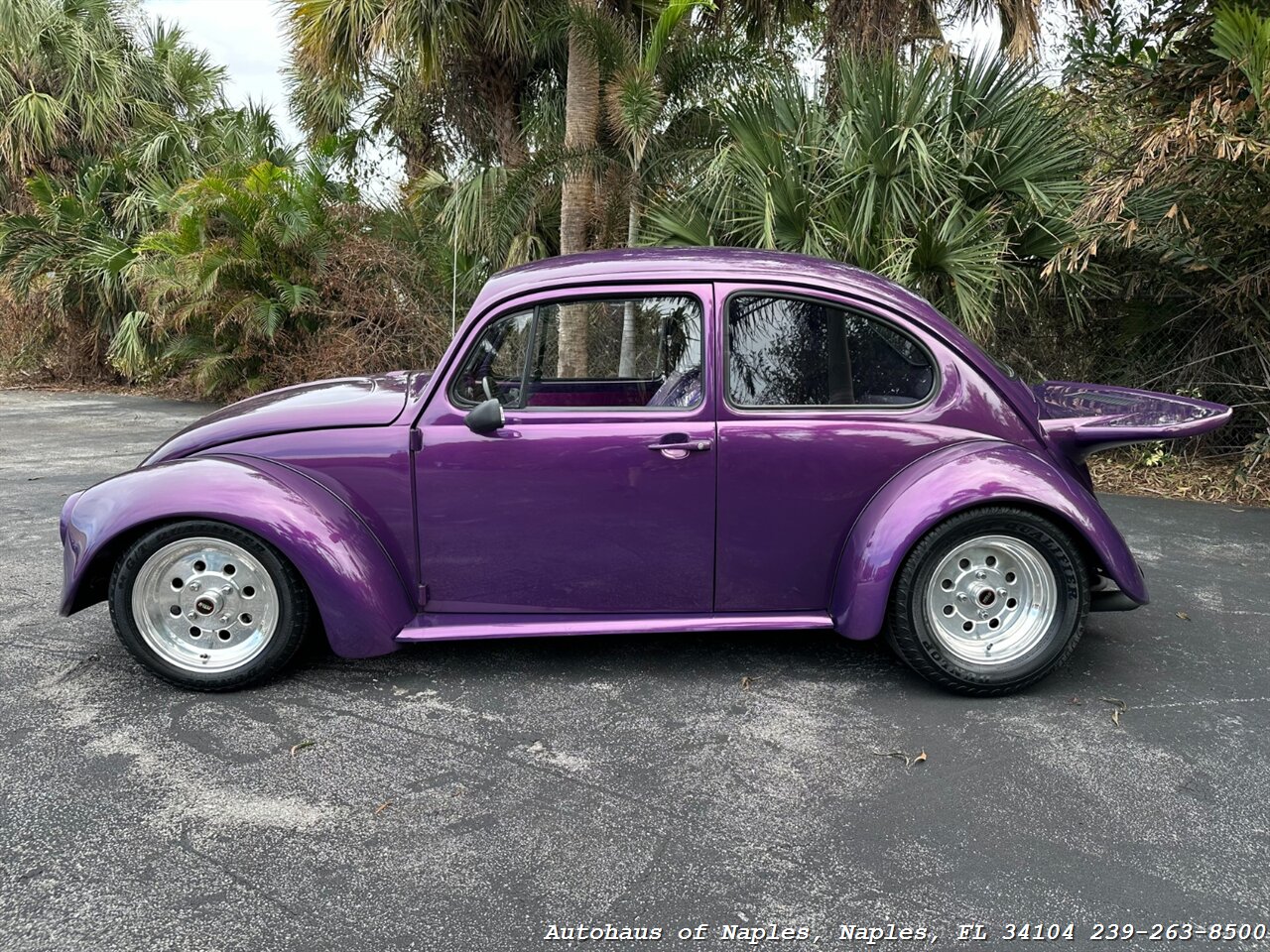 1973 Volkswagen Beetle   - Photo 5 - Naples, FL 34104