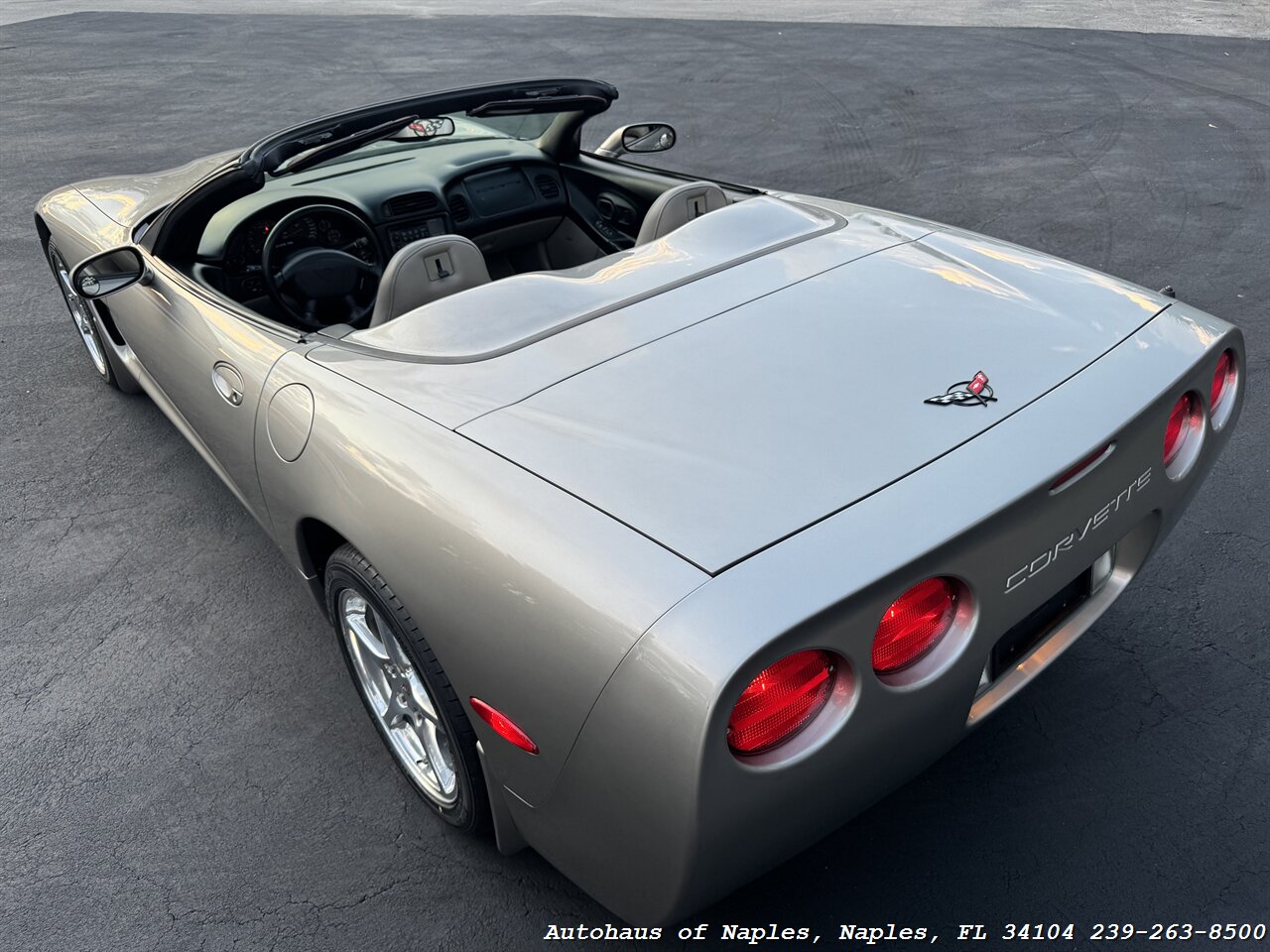 2000 Chevrolet Corvette   - Photo 15 - Naples, FL 34104