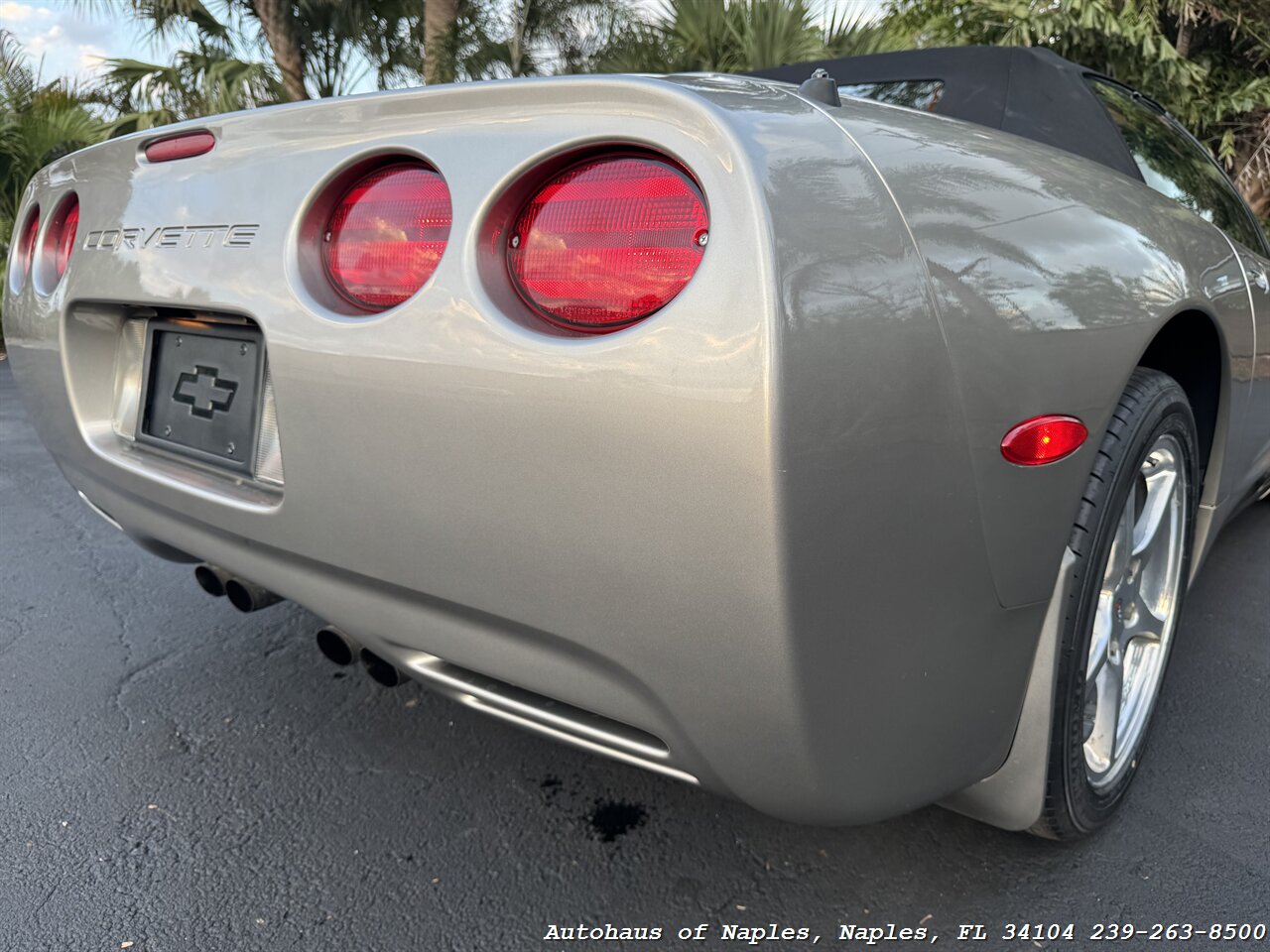 2000 Chevrolet Corvette   - Photo 16 - Naples, FL 34104